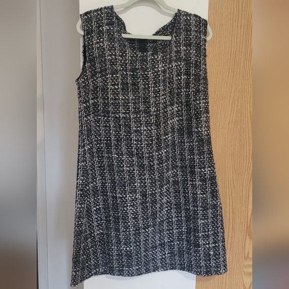 emk clothing Dresses & Skirts - 💜2 for $10💜Bundle and save Classic Black and White Tweed Dress